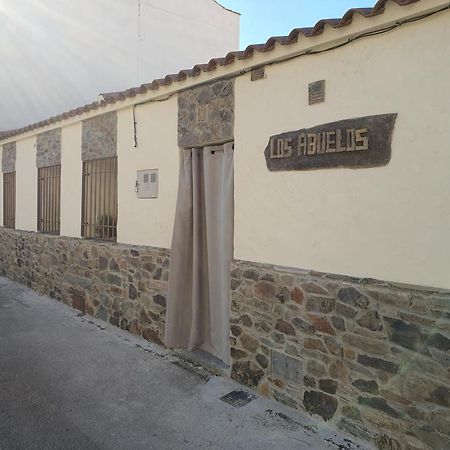 Apartamentos Callampa Torrejón el Rubio エクステリア 写真