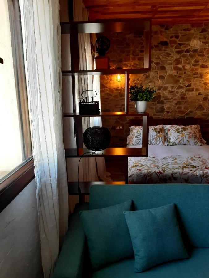 Apartamentos Callampa Torrejón el Rubio エクステリア 写真